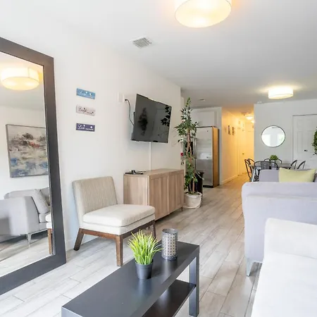 Entire 3 Bedroom House 10 Mins Mia And Downtown